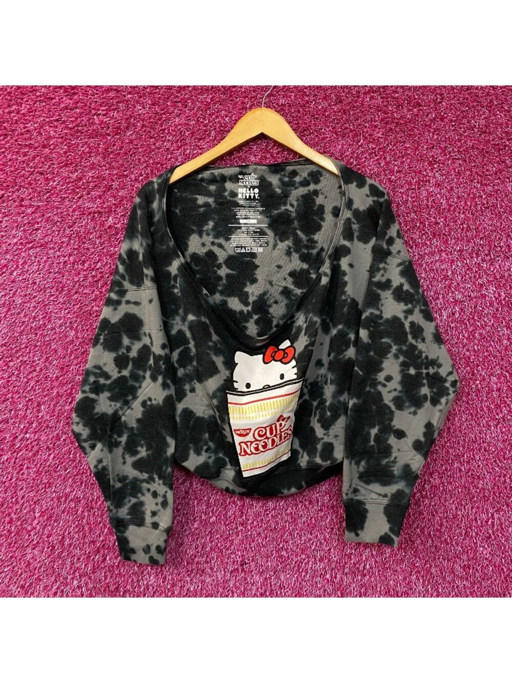 Hello Kitty X Nissin Cup noodles tiedye Crop Top size 1X